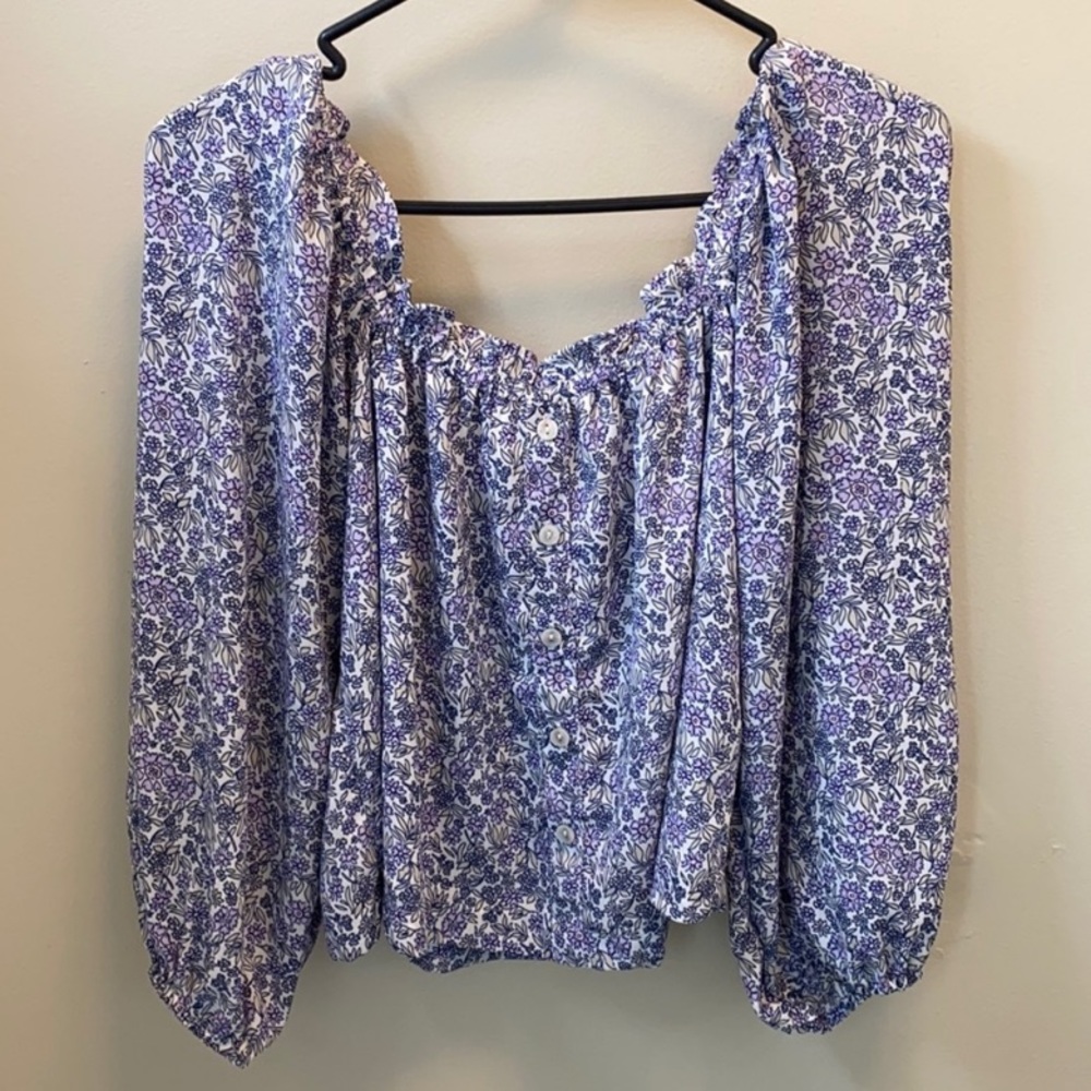 AE off shoulder crop top